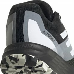 Adidas TERREX Speed Flow Trail Running Shoes Men, Zwart/grijs 6 Adidas TERREX Speed Flow Trail Running Shoes Men, Zwart/grijs -Scarpa®-winkel adidas terrex speed flow trail running shoes men core black crystal white solar yellow 5