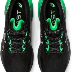 Asics Novablast 3 Lite-Show Shoes Men, Zwart/groen 4 Asics Novablast 3 Lite-Show Shoes Men, Zwart/groen -Scarpa®-winkel asics novablast 3 lite show shoes men black new leaf 3