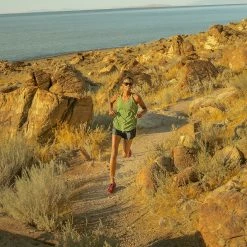 Topo Athletic Ultraventure 2 Running Shoes Women, Turquoise -Scarpa®-winkel topo athletic ultraventure 2 running shoes women berry orange 8